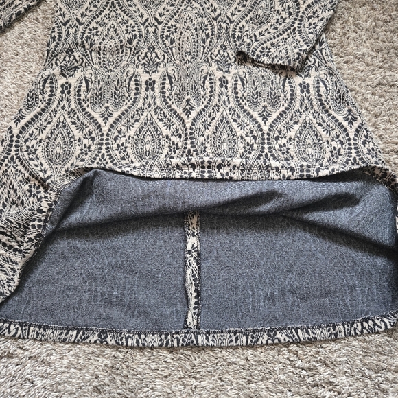 London Times Black and Cream Patterned Unlined Dress Size 10 - Picture 5 of 6